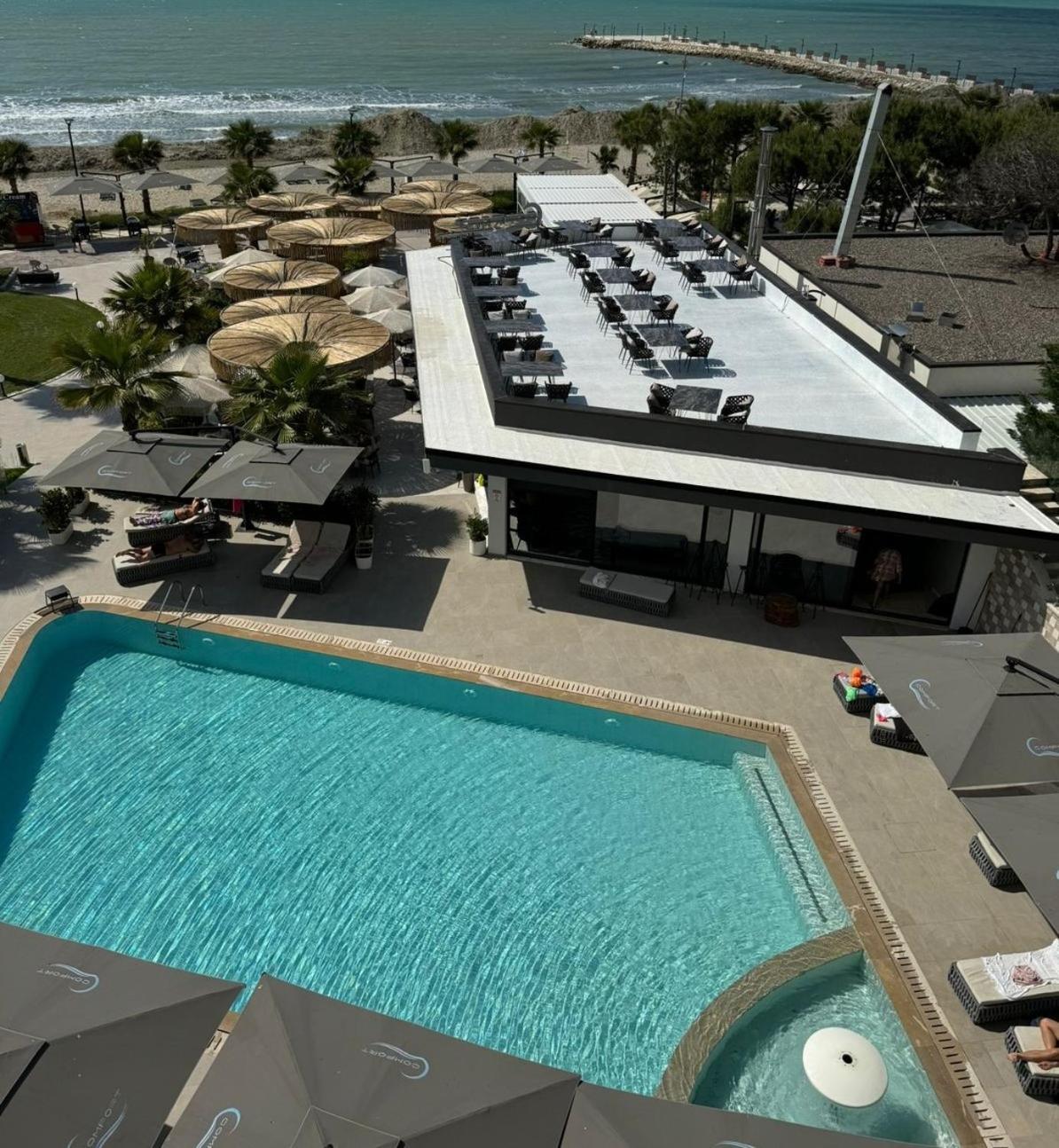 Comfort Suites Golem  Extérieur photo